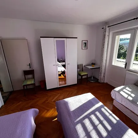 Megi Apartament Makarska